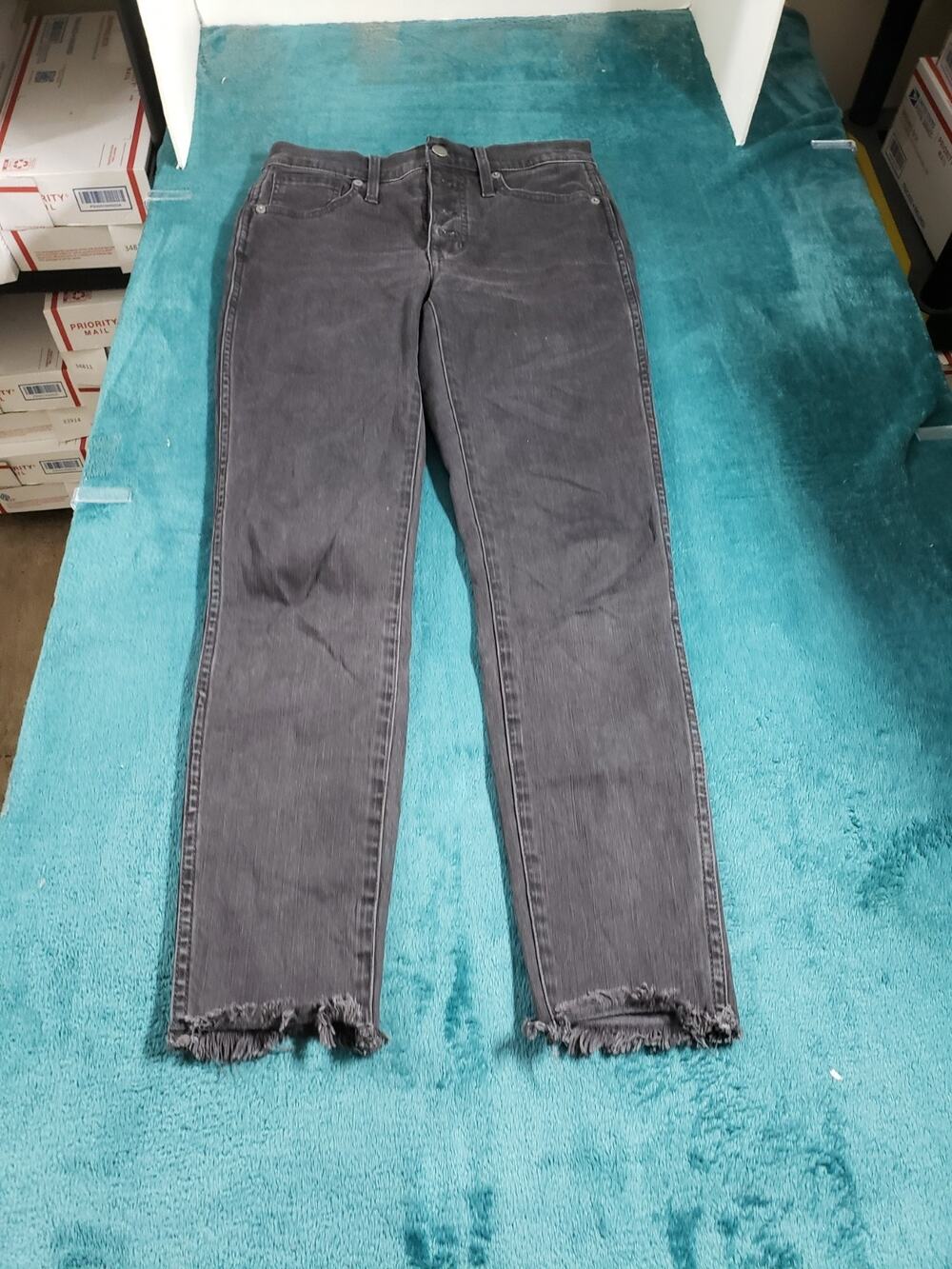 Madewell Jeans Size 26 Petite Women Black Pant Fray hem Stretch High Rise Skinny